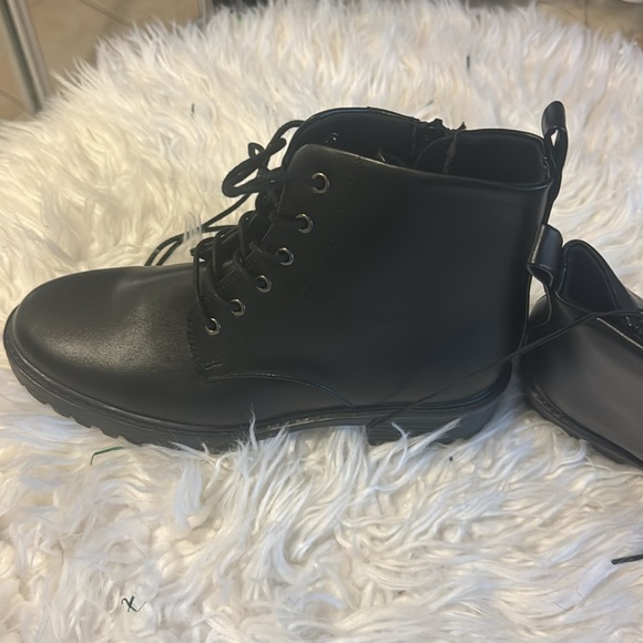 GU WOMEN FINE FIT LACE UP BOOTS - Picture 2 of 7